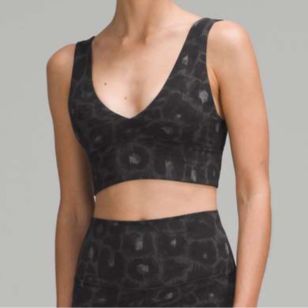 NWT lululemon Align V-Neck *Light Support Bra A/B Cup Size 6 Black Leopard Print